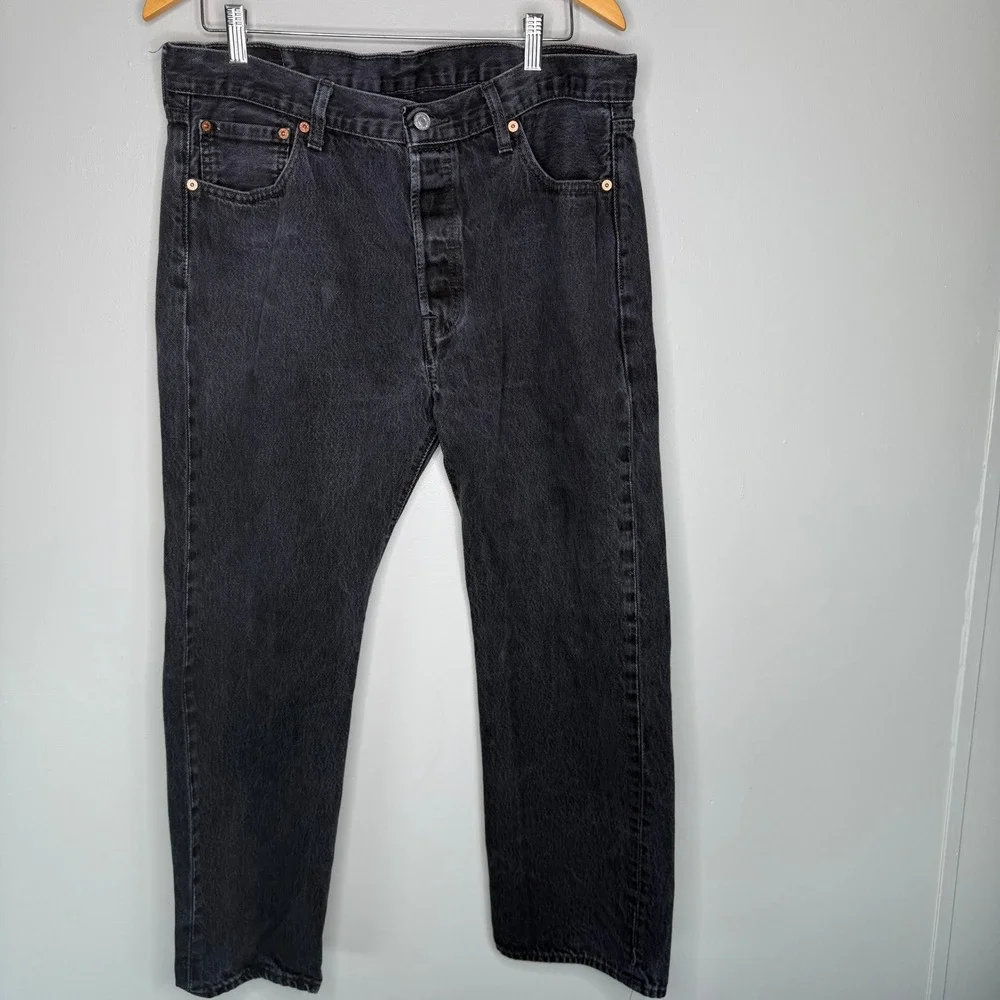 Vintage Levis 501 Button Fly Jeans 36x30 Black Faded Denim Straight Leg Mens
